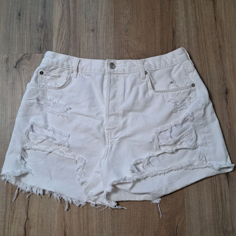 Free People Women's White Denim Shorts Button Fly High Waist Destroyed Size 32